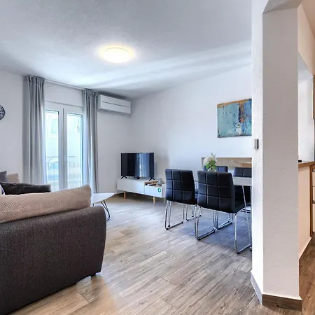 Casa de Férias Lucia By Interhome *