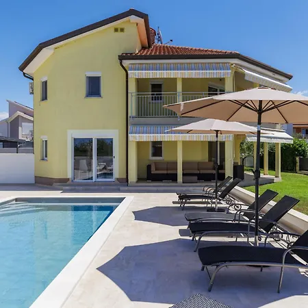 Casa de Férias Lucia By Interhome *