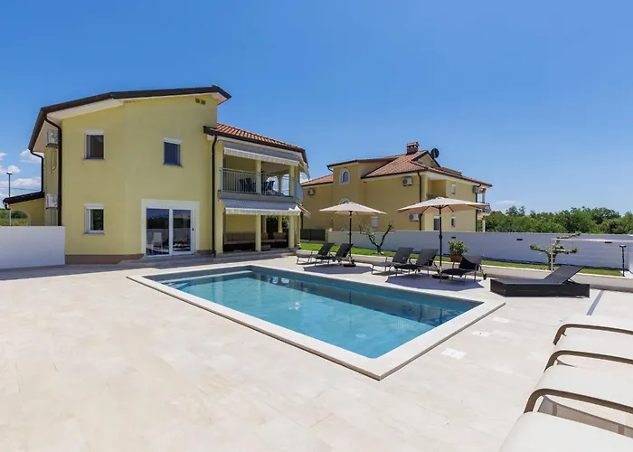 Lucia By Interhome Vikendica Umag