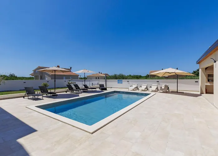 Vikendica Lucia By Interhome