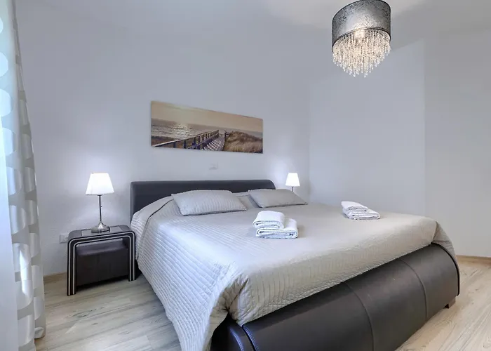 Lucia By Interhome Umag