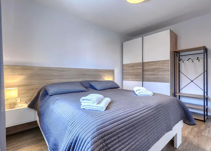 Lucia By Interhome * Umag