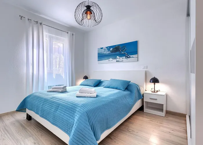 Lucia By Interhome Vikendica Umag