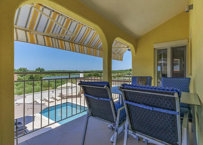 Lucia By Interhome Umag